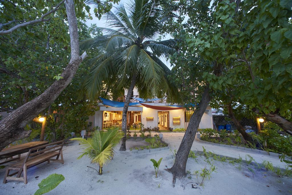 Masaaree Boutique Hotel Maafushi Exterior photo